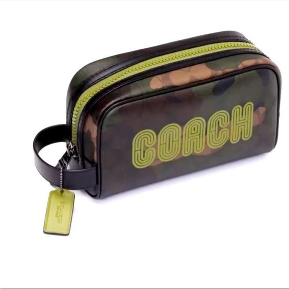 Coach Other - NWT Coach travel kit in Signature Canvas with Como Print and Coach Patch
